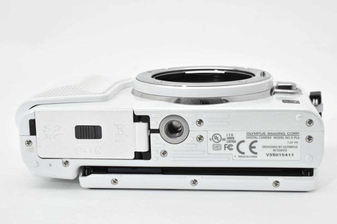 【わずか600回】 OLYMPUS PEN E-PL6 ミラーレス一眼カメラ