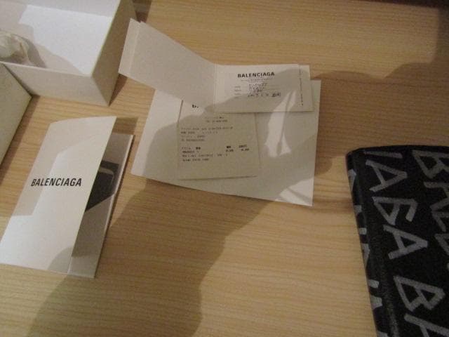 BALENCIAGA バレンシアガ グラフィティ ラウンドファスナー長財布 保証