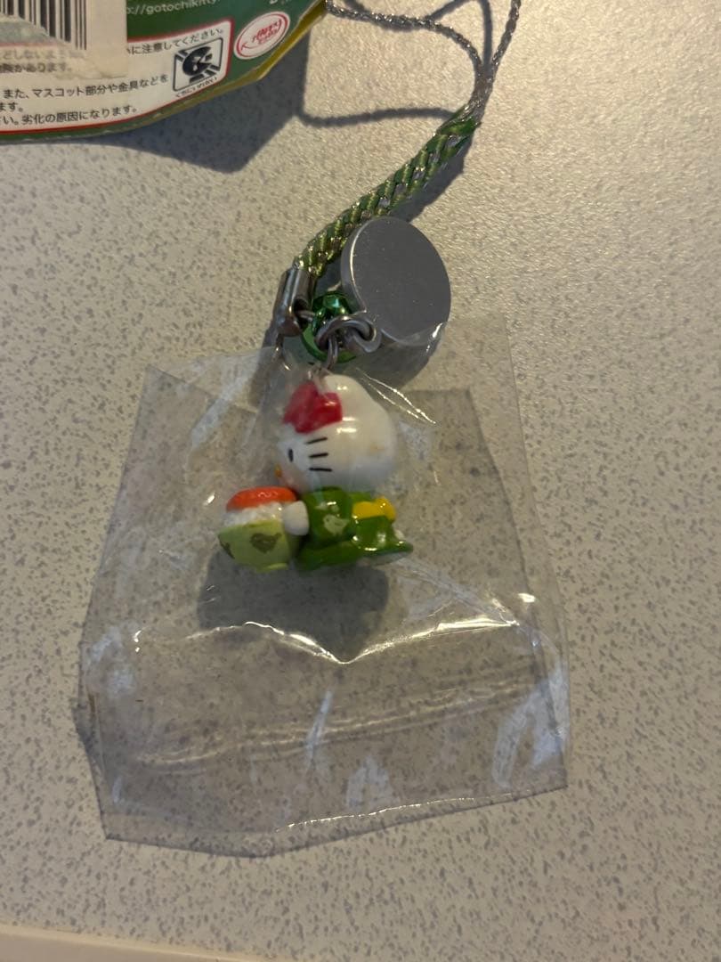 ハローキティ　ストラップ　ご当地キティ　博多　ふくや　福岡限定　サンリオ