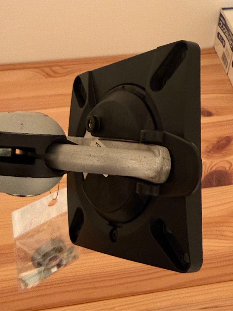 【美品】Herman Miller ハーマンミラー CBS Flo シルバー