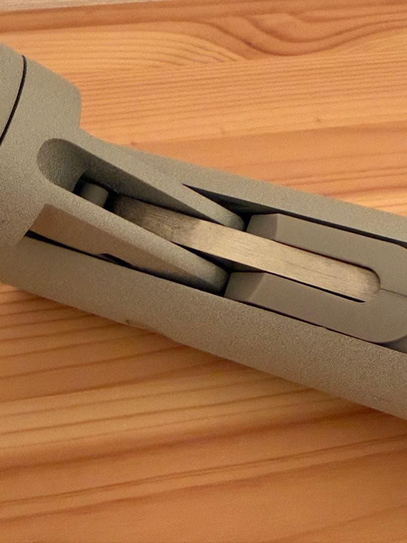 【美品】Herman Miller ハーマンミラー CBS Flo シルバー