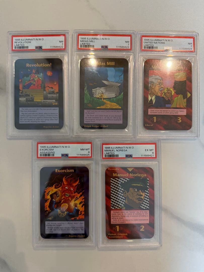 psa鑑定済み　イルミナティカード