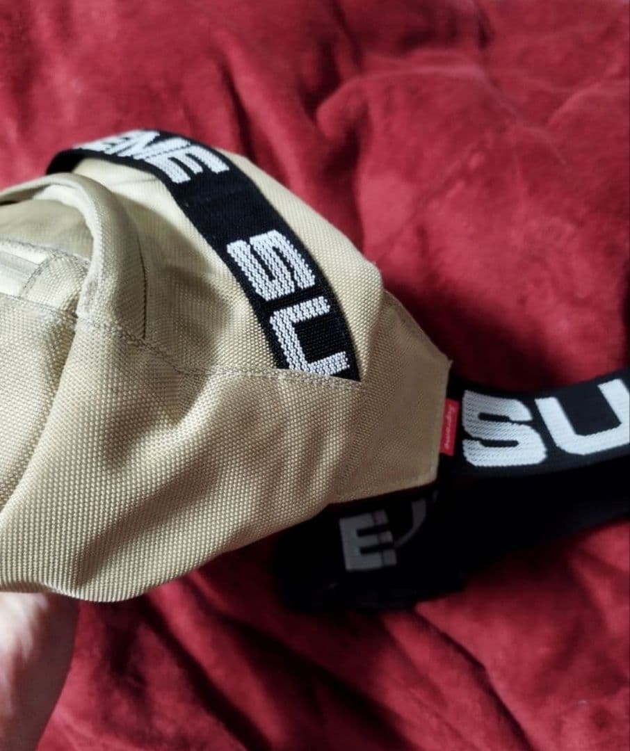 2/7まで！ 売切価格！美品【最安値】Supreme 18ssウエストバッグ