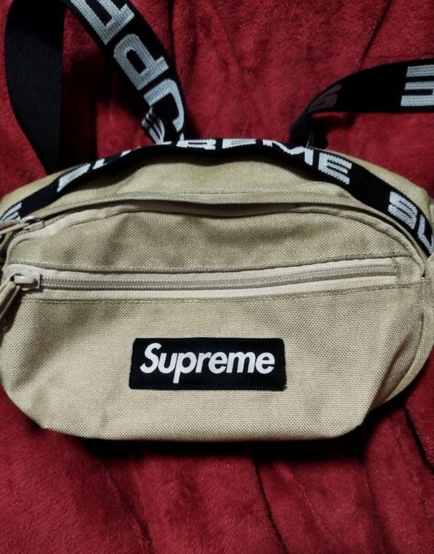 2/7まで！ 売切価格！美品【最安値】Supreme 18ssウエストバッグ