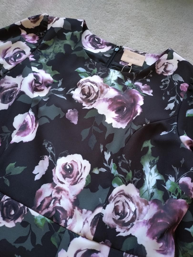 ローズティアラ★ローズプリントワンピース★42★ブラック★タグ付き新品