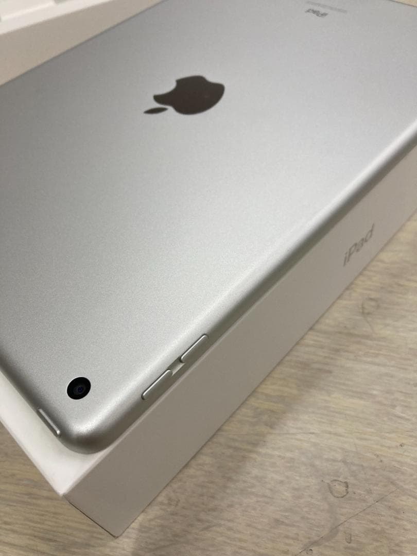 iPad 第8世代 128GB Wi-Fi 元箱バッテリー100％ A2270