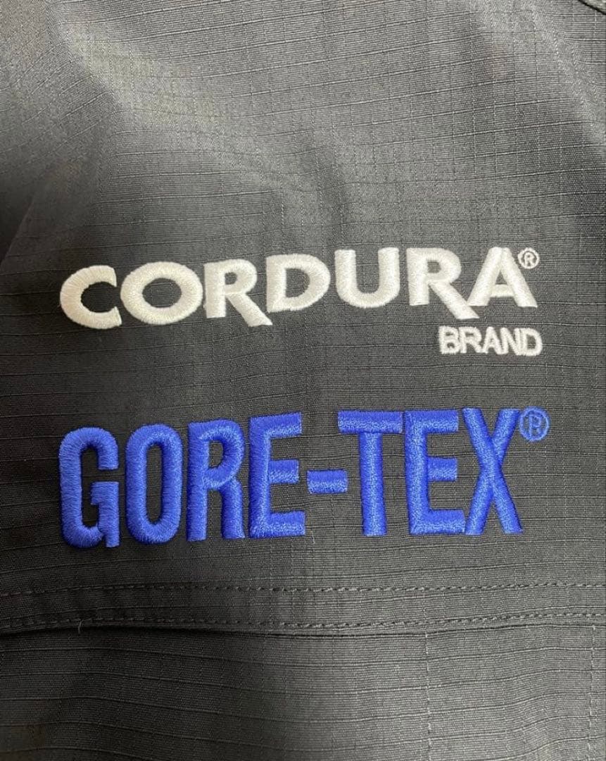 美品 18AW Supreme Expedition Jacket