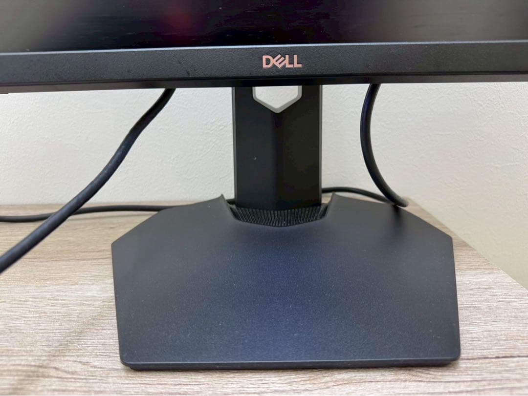 dell 湾曲モニター 32インチ　DELL s3222dgm