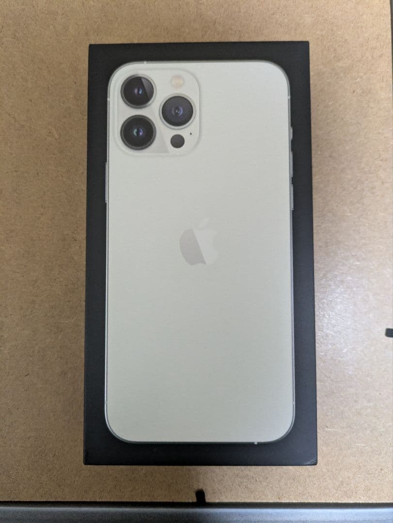 Apple iPhone 13Promax シルバー本体