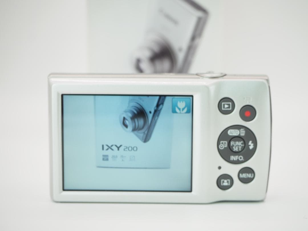 Canon キャノン デジタルカメラ IXY200 シルバー 2000万画素