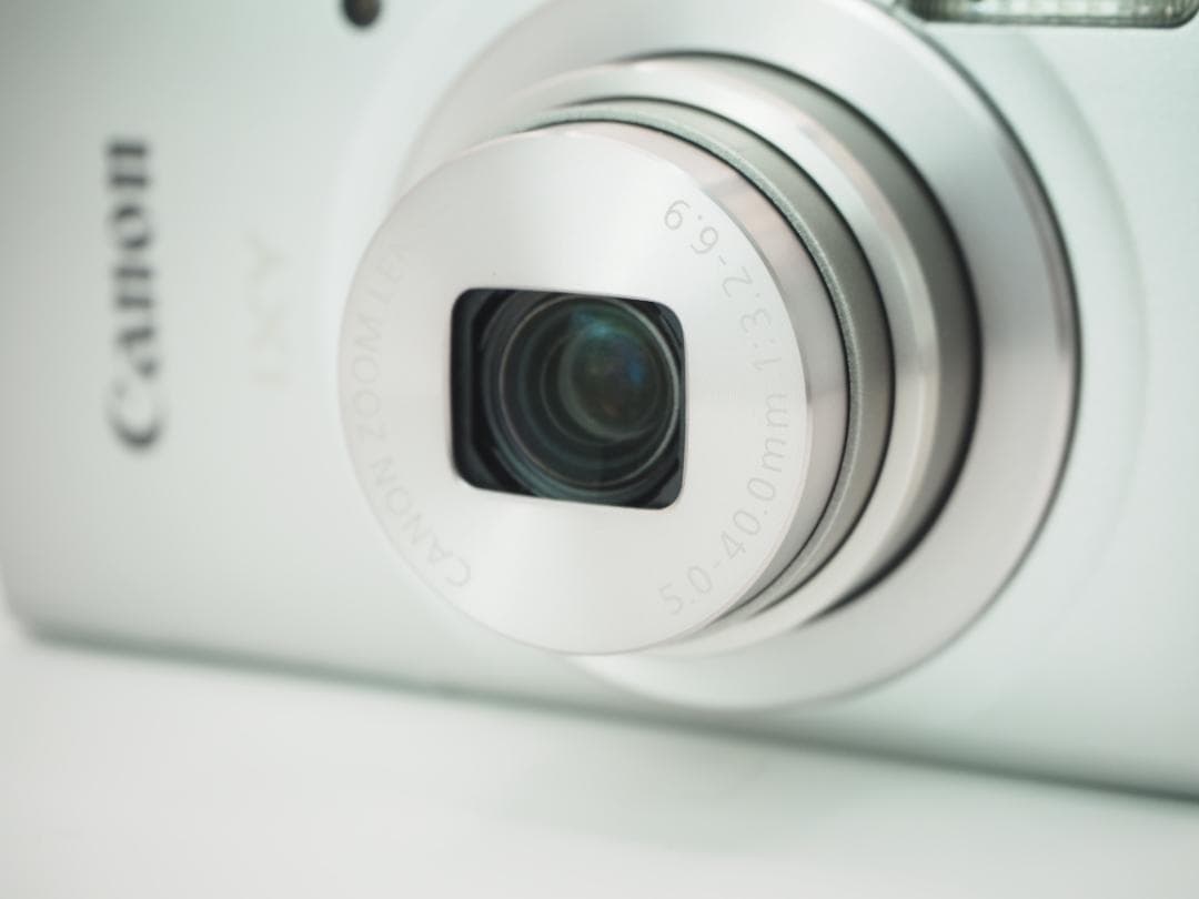Canon キャノン デジタルカメラ IXY200 シルバー 2000万画素