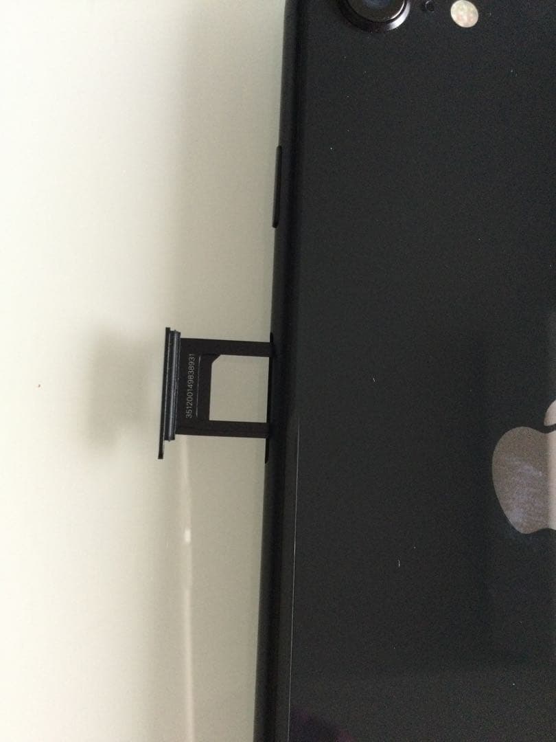 Apple iPhone SE2　64GB　ブラック 本体　箱付