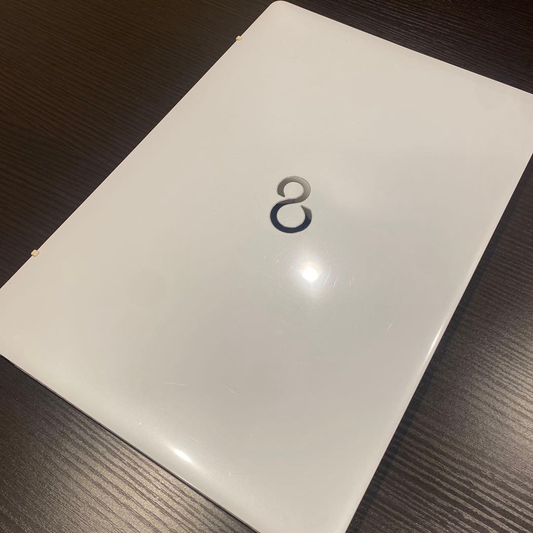 富士通 LIFEBOOK (型番: FMVA50XWP)ホワイト ノートPC