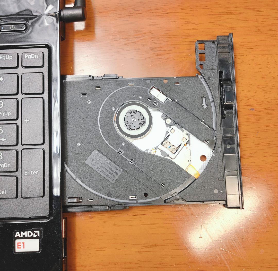 富士通ノートパソコン♪カメラ付きで動画視聴♪事務作業やオンライン学習に最適