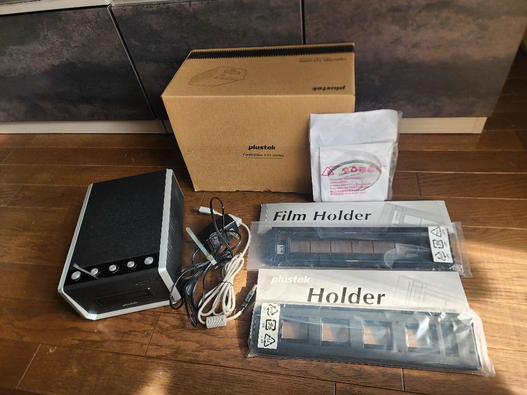 フィルムスキャナー　plustek OpticFilm 135i