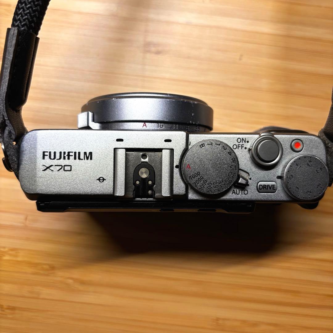 Fujifilm X70 富士フイルム カメラ