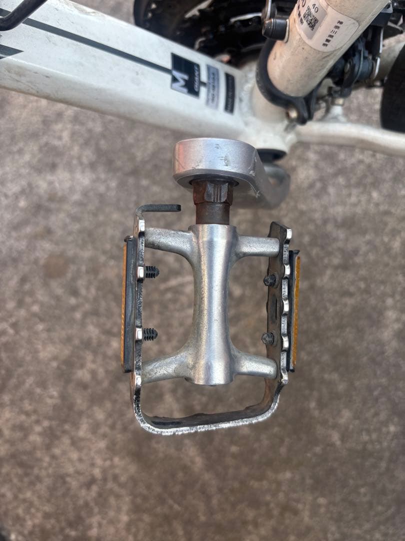 GIANT ESCAPERX クロスバイク ホワイト　M size 引取り限定