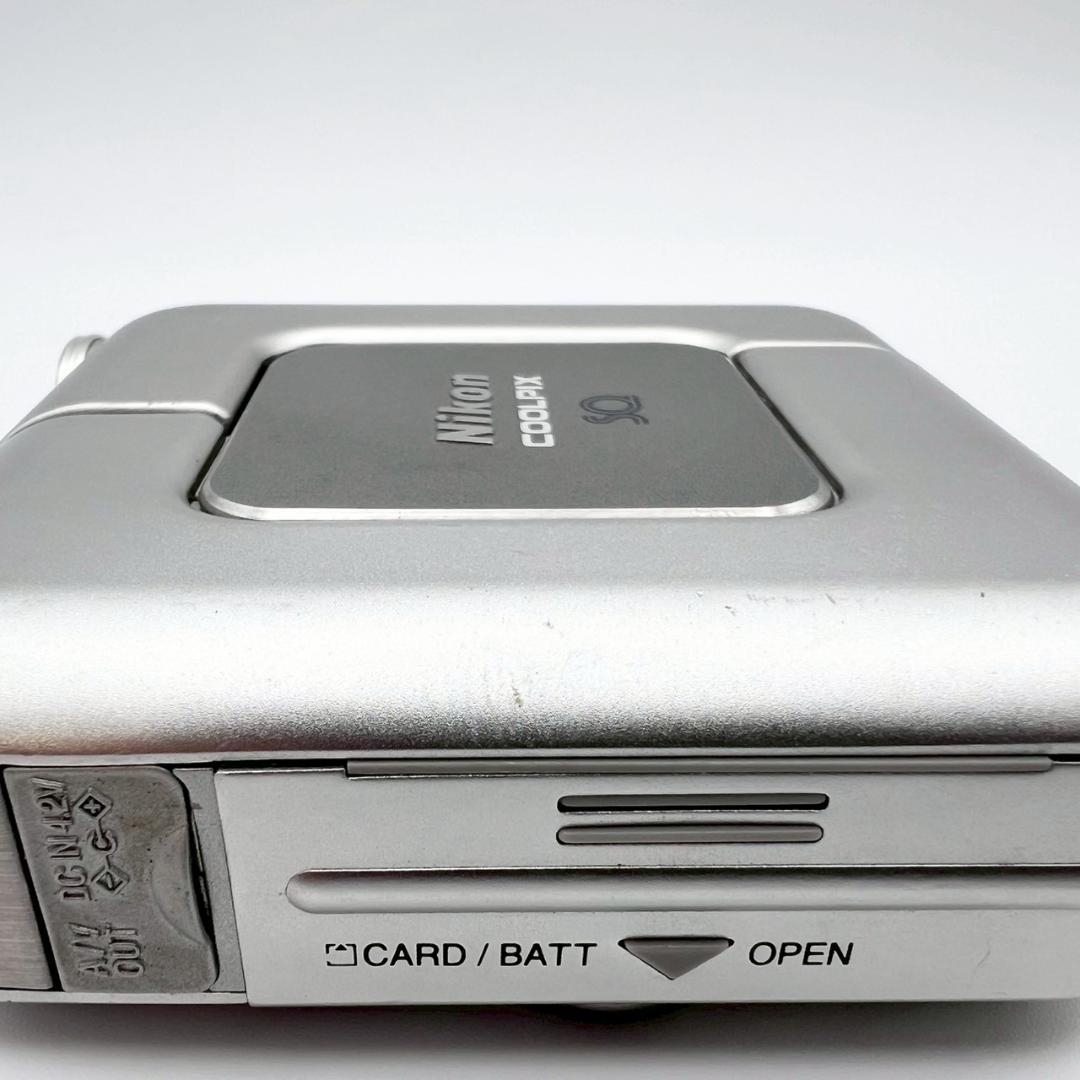 【完動品】Nikon COOLPIX SQ コンデジ シルバー 動作確認済