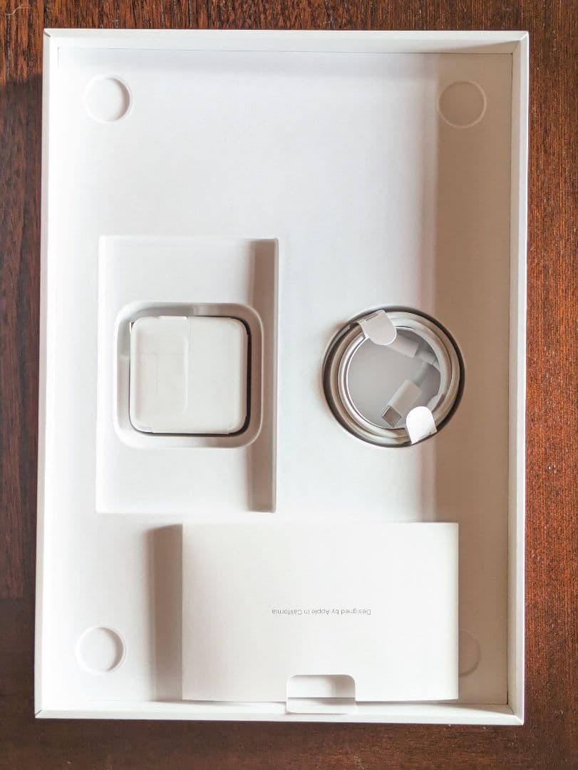 【美品】Apple M1 MacBook Air 8GBメモリ 512GBSSD