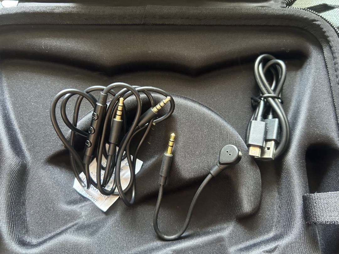 海外製 Brookstone 猫耳ヘッドフォン 赤