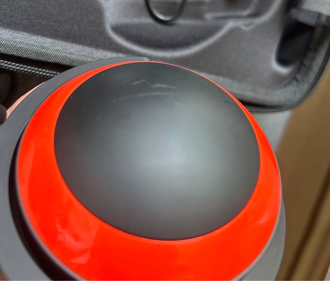 海外製 Brookstone 猫耳ヘッドフォン 赤