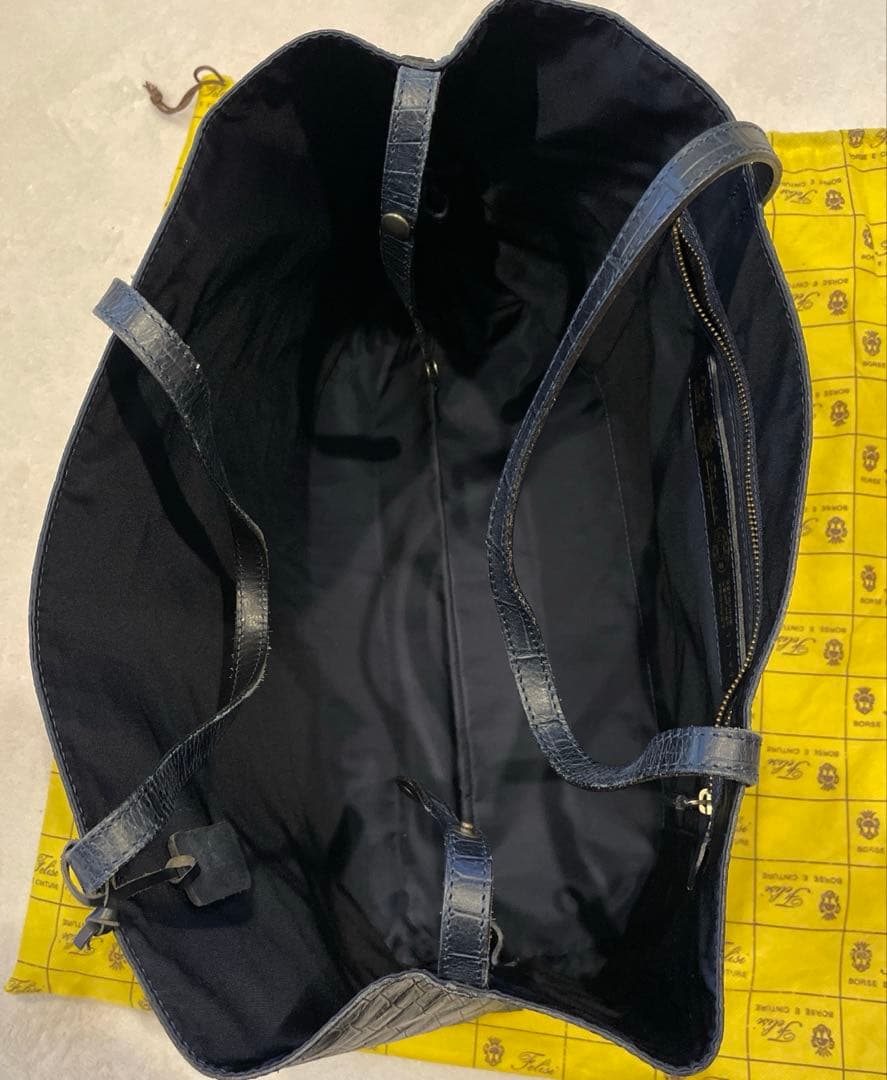 フェリージ　メンズトートバッグ　 エンボスレザー（クロコ型押し）