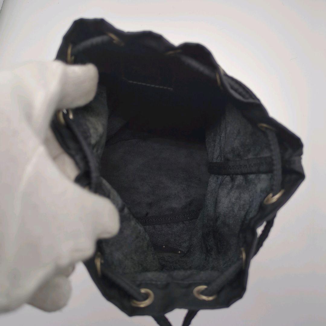 【良品・希少】プラダ☆ポーチ 三角プレート ナイロン テスート 巾着 ブラック