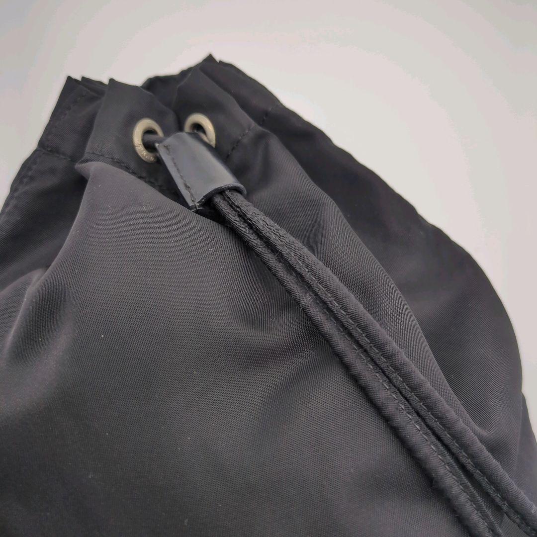 【良品・希少】プラダ☆ポーチ 三角プレート ナイロン テスート 巾着 ブラック