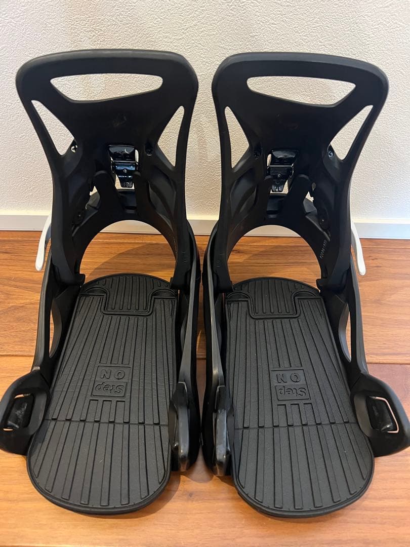 バートン ステップオン ビンディング キッズ Burton ブラック