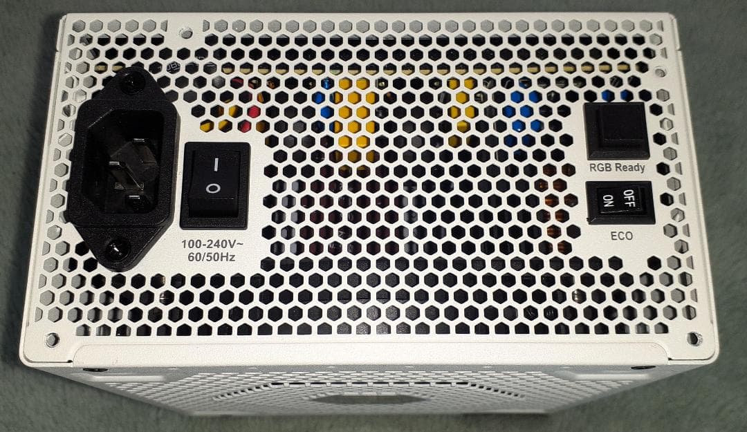 SUPER FLOWER LEADEX III ARGB 850W　ホワイト