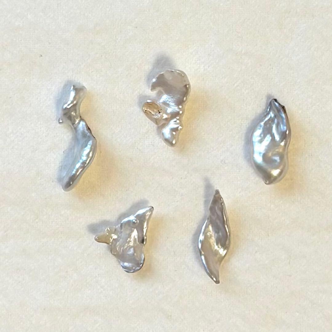パール　ルース　南洋真珠　白蝶ケシ　変形リーフ　５pcs