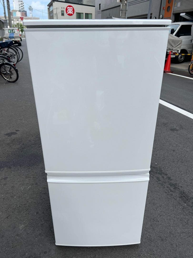 シャープ　137L冷蔵庫