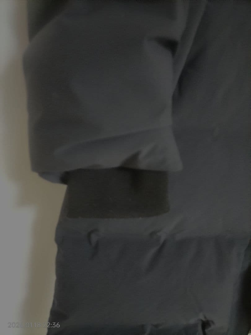 ユニクロ 2025年12月購入 ブラック シームレスダウンロングコート女性 L