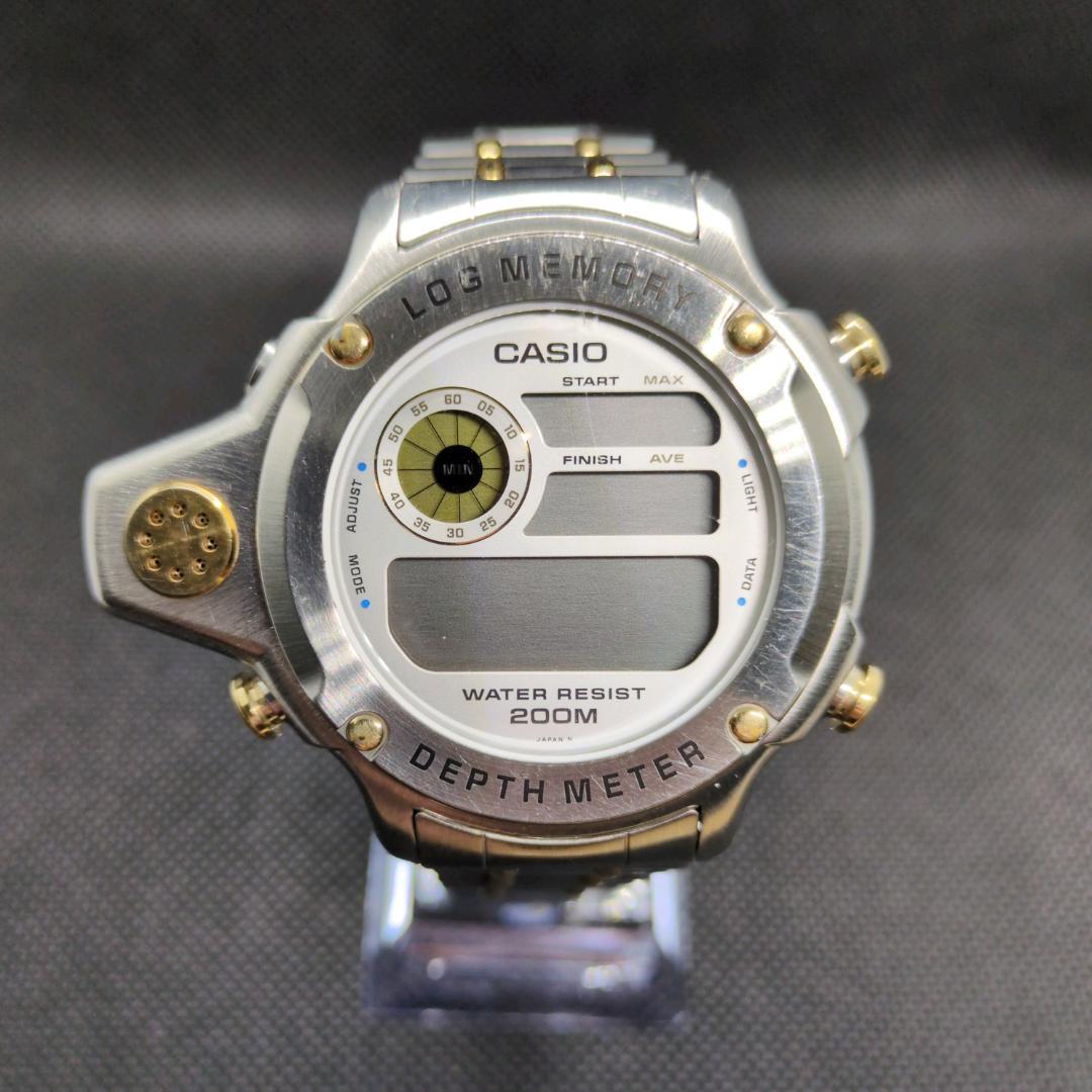 ジャンク品 希少メンズ CASIO DEPTH METER デジタル腕時計