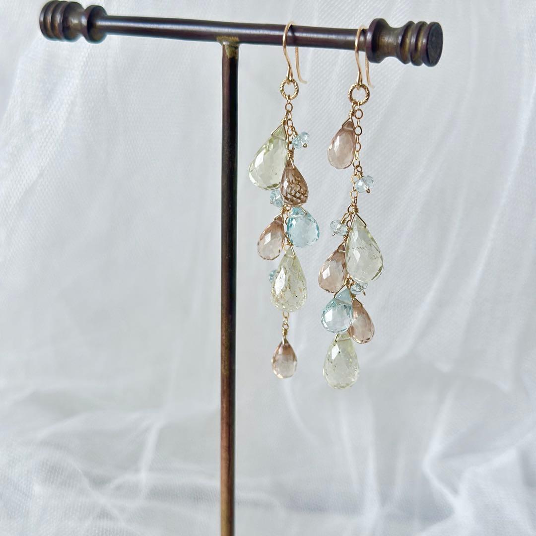 リビアングラス・アクアマリンピアス