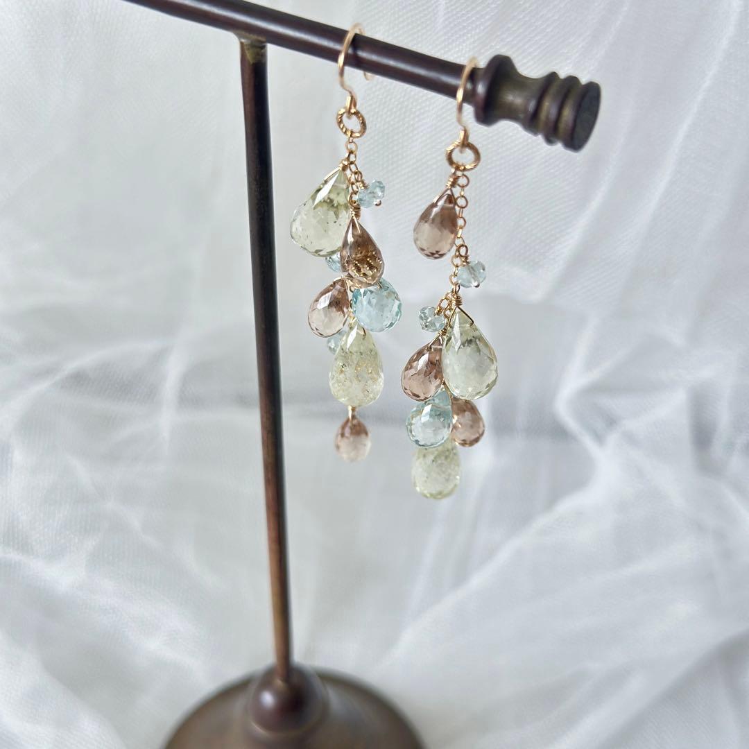 リビアングラス・アクアマリンピアス