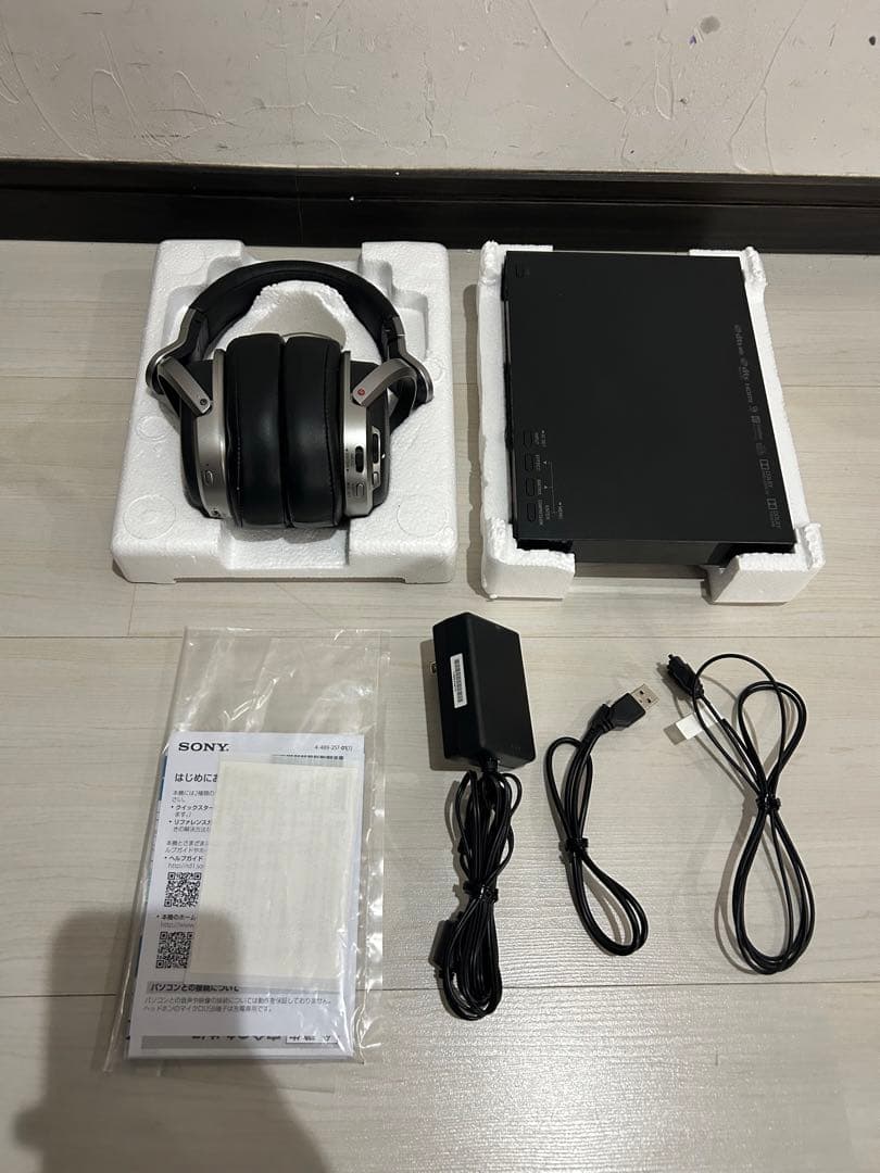 【美品】SONY ワイヤレスヘッドホン MDR-HW700DS