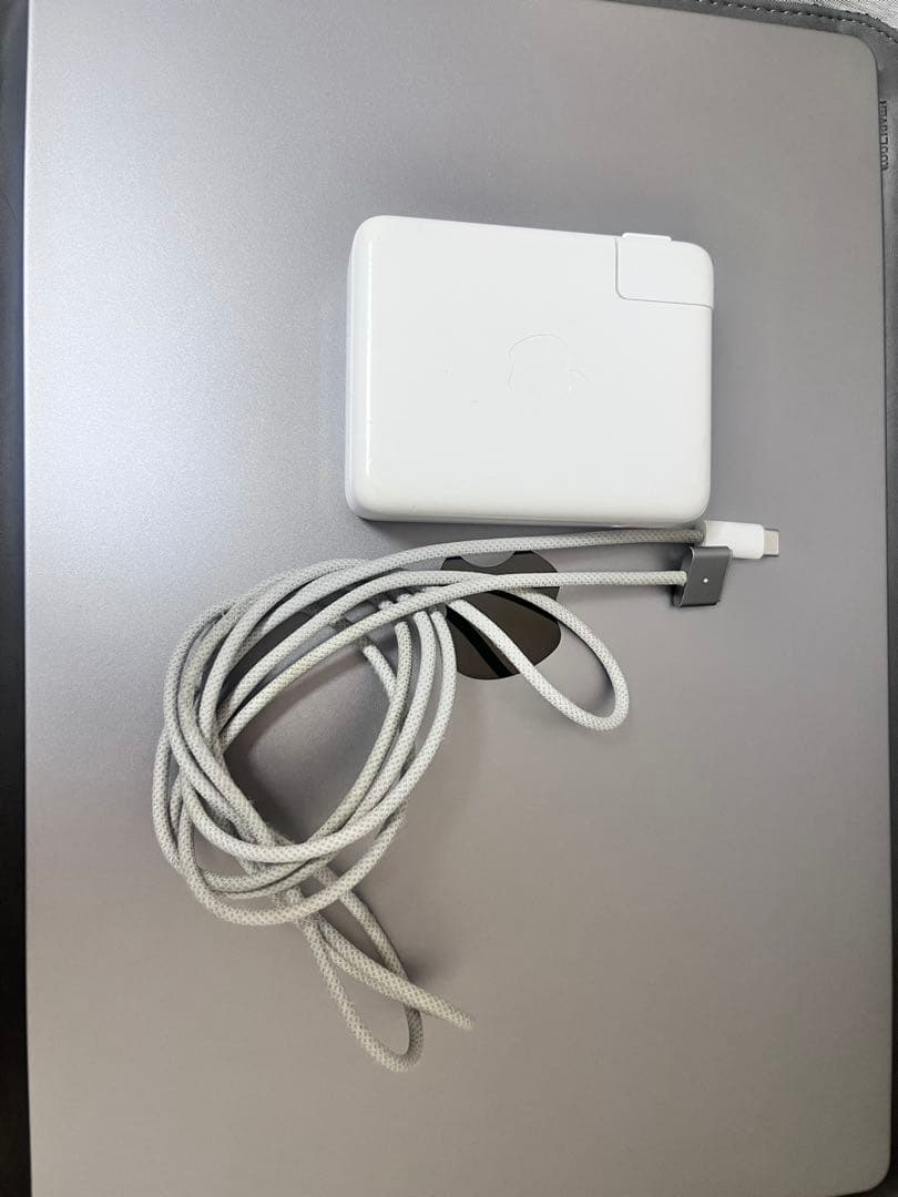 MacBook Pro 16インチ/ 16GB / 512GB /