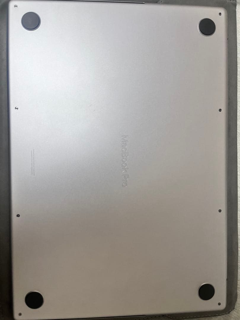 MacBook Pro 16インチ/ 16GB / 512GB /