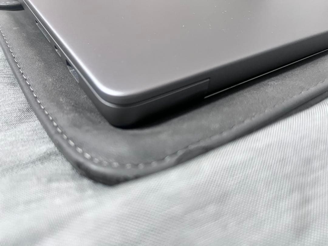 MacBook Pro 16インチ/ 16GB / 512GB /