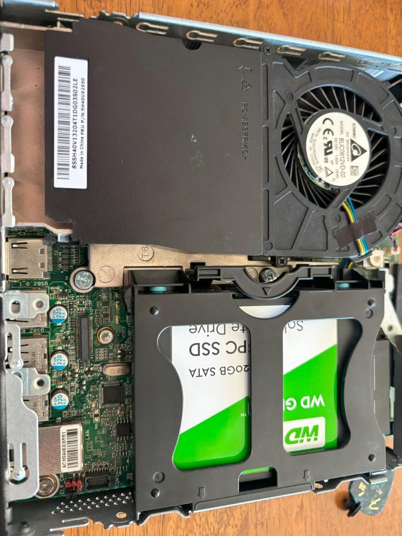 ミニPC ThinkCentre M75q-1 Tiny Ryzen 5 3400GE