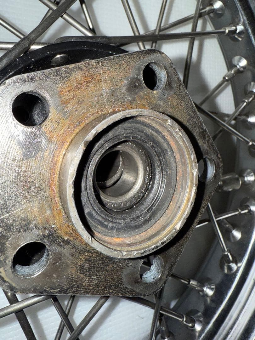 ステンレススポークホイール16インチ後輪のみ