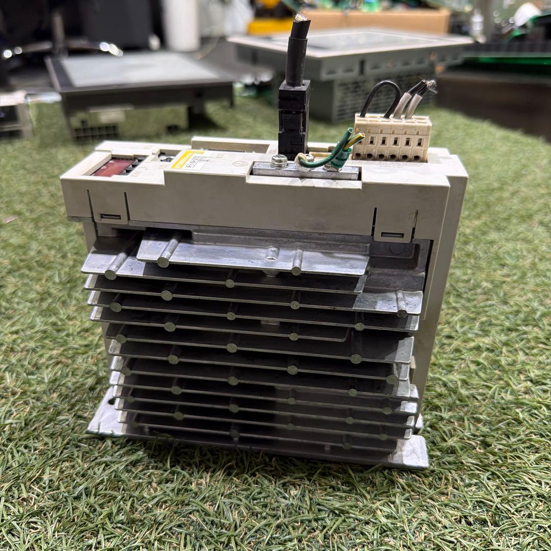 中古 三菱 AC サーボドライブ MR-E-40A-QX002 動作保証