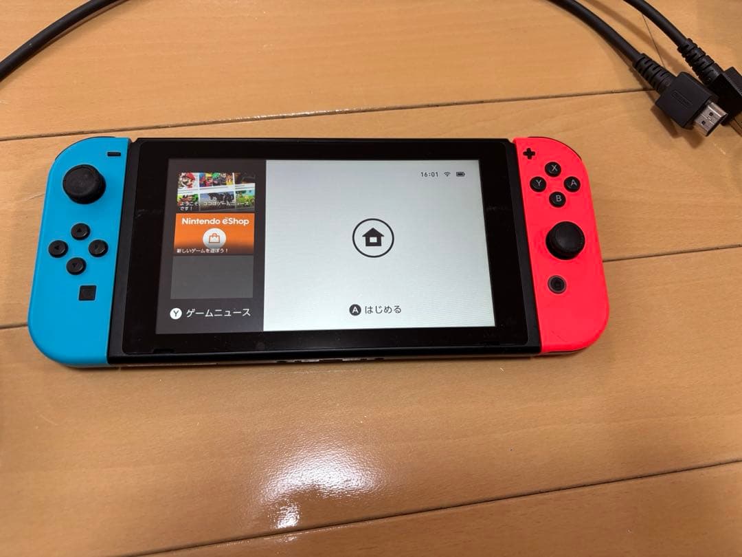 Nintendo　Switch - カラー: ネオンブルー/ネオンレッド