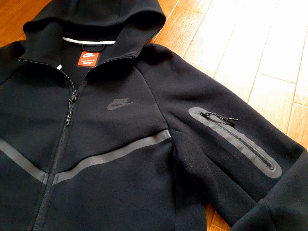 NIKE　テックフリースパーカー　ブラック　S　正規品