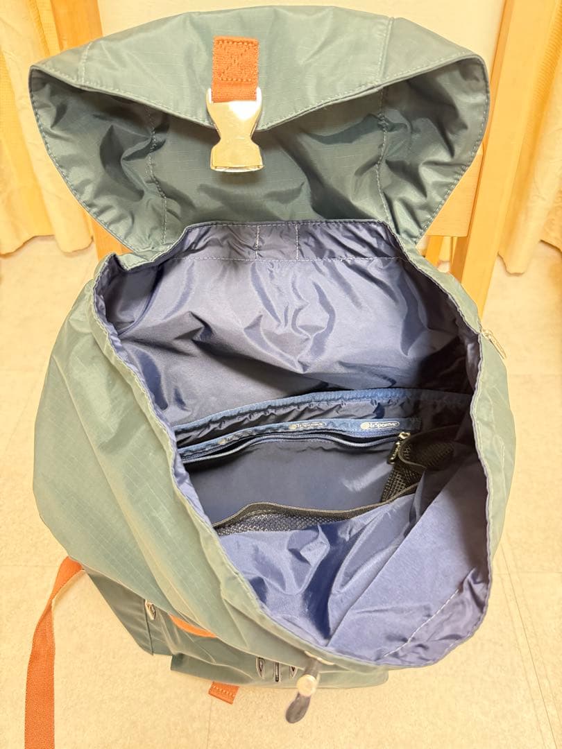 神崎恵✖️レスポートサック ダークグレー フラップ付きバックパック