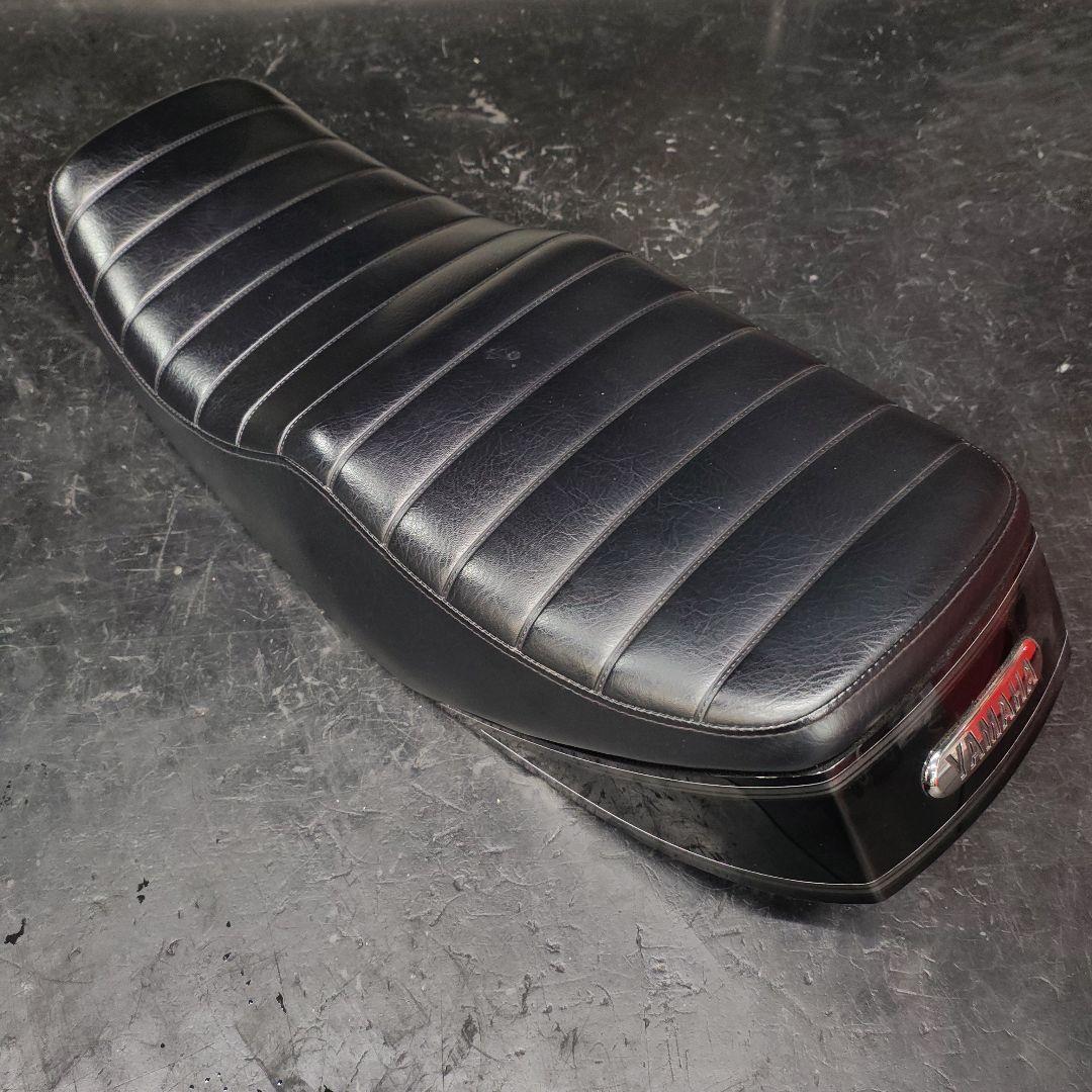 YAMAHA SR400 社外品シート