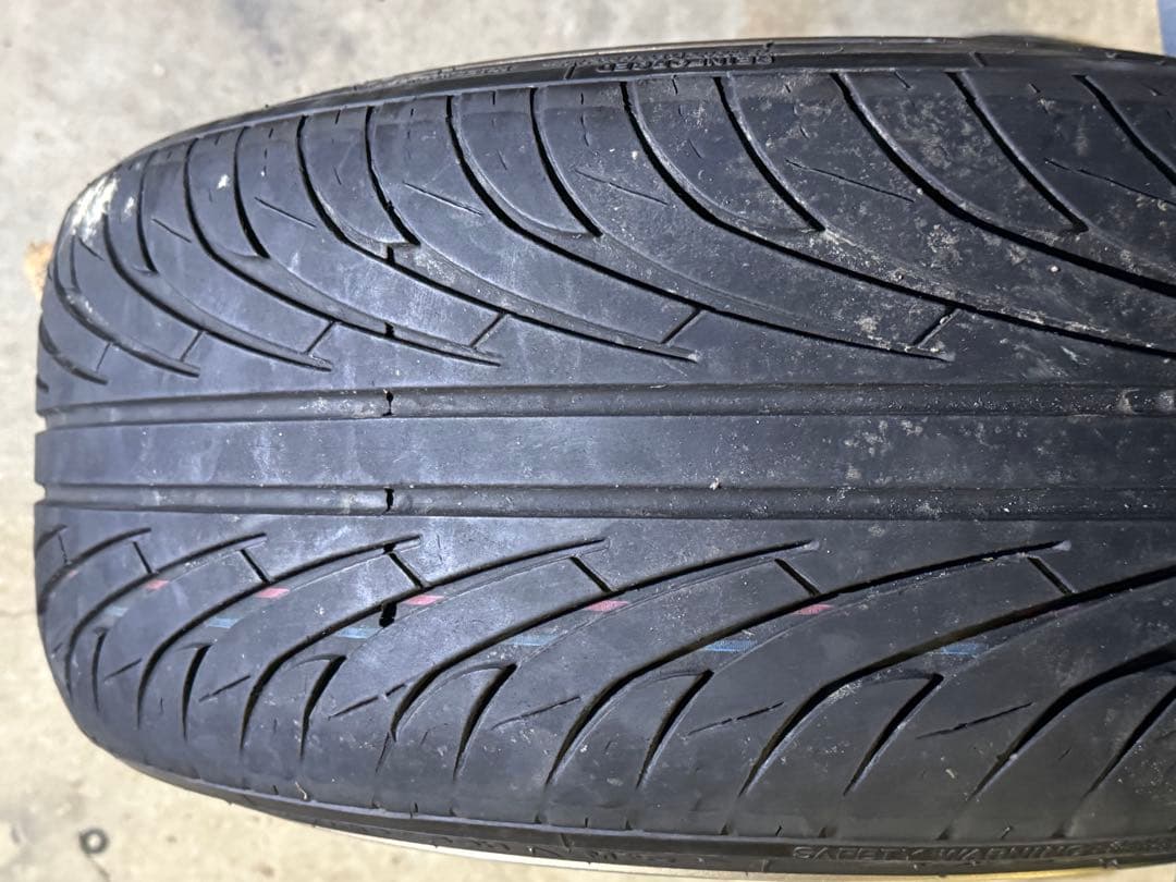 eleven racing 18インチ×9J+30 タイヤ付き　4本セット