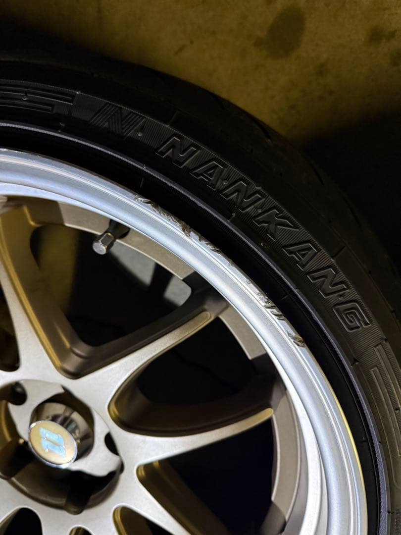 eleven racing 18インチ×9J+30 タイヤ付き　4本セット