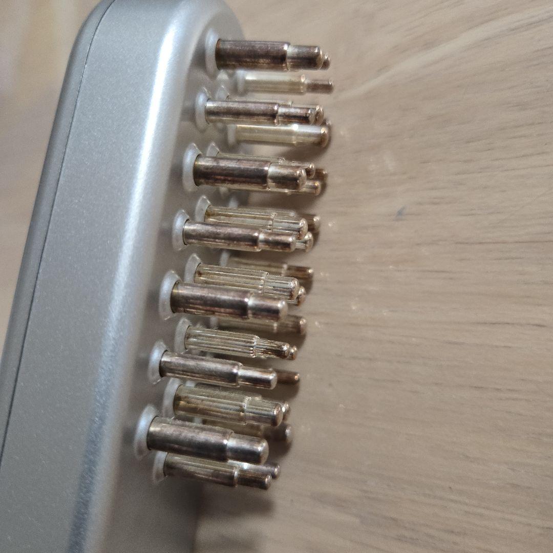 SALONIA スカルプブラシ シルバー